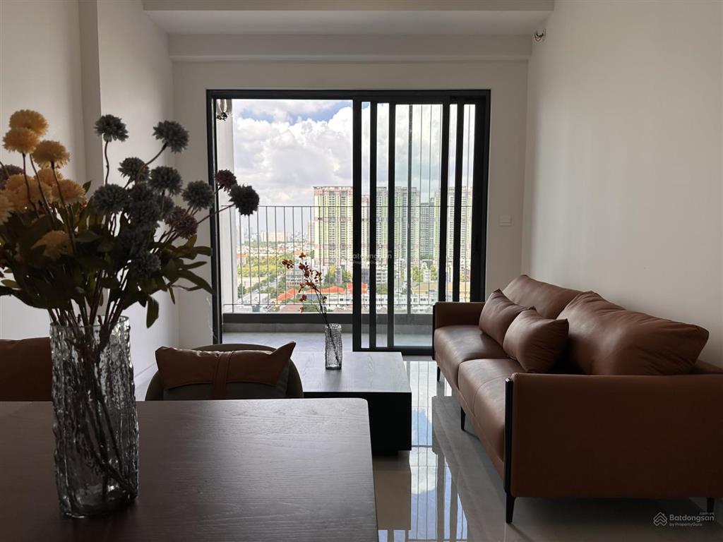 Cho thuê căn hộ 70m2 đầy đủ nội thất mới 100% tầng cao | 18 triệu/th