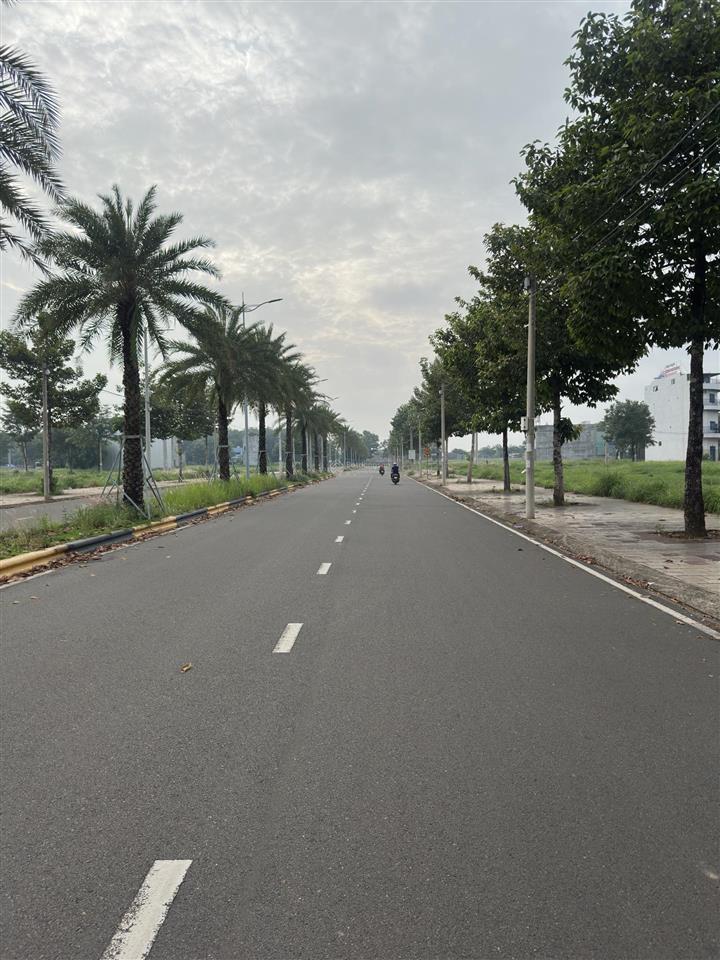 Bán đất cát tường phú hưng đường 32m
