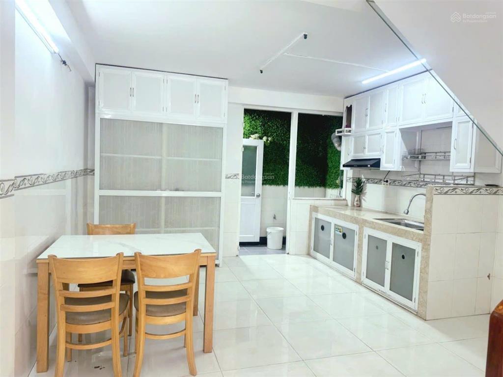 Nhà 3 tầng ,khu phân lô đồng bộ ,ngay chung cư 4s ,50m2 ,3pn ,hẻm xe hơi thông , nhỉnh 6 tỷ