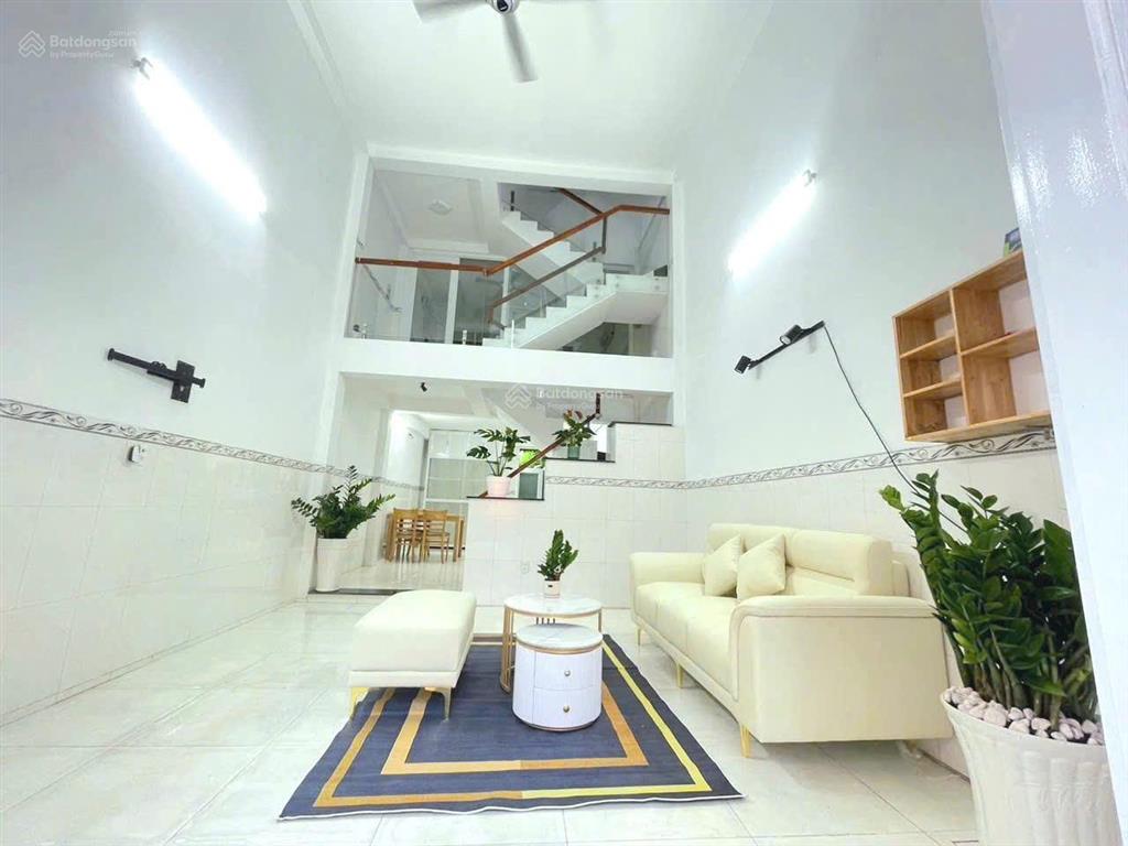 Nhà 3 tầng ,khu phân lô đồng bộ ,ngay chung cư 4s ,50m2 ,3pn ,hẻm xe hơi thông , nhỉnh 6 tỷ