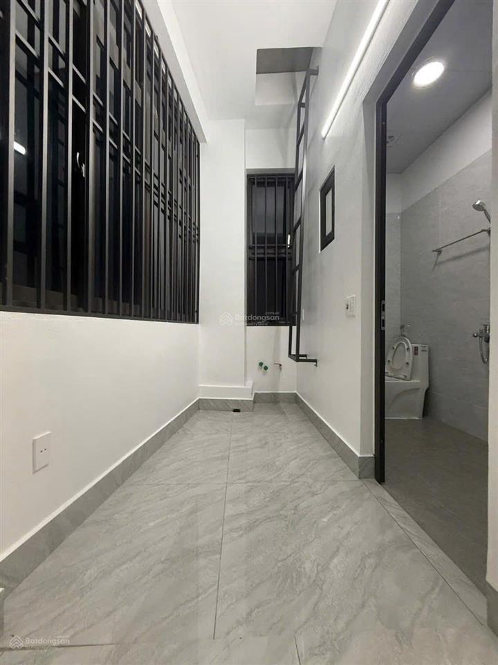 Nhà 3 tầng ,ngay kha vạn cân ,80m2,4pn ,sân đậu xe hơi ,thiết kế cổ điển ,full nội thất ,nhỉnh 7tỷ