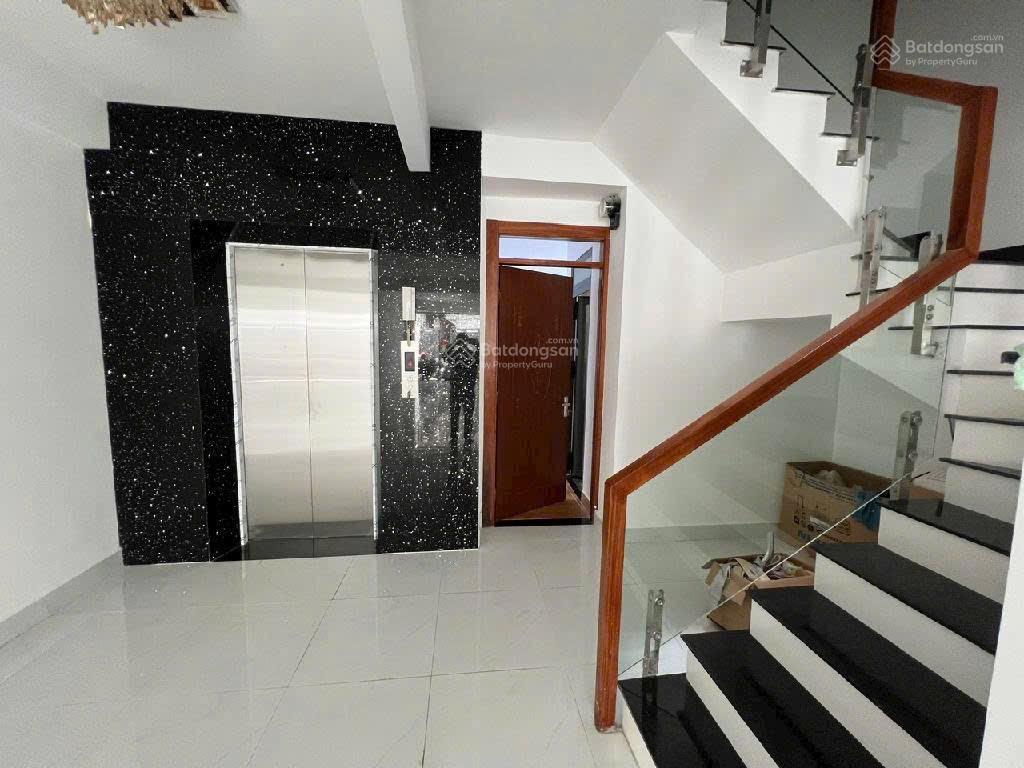 Chỉ 16 tỷ 112 m2 5tầngnguyễn thái bình tân bình chdv35t/1tháng .