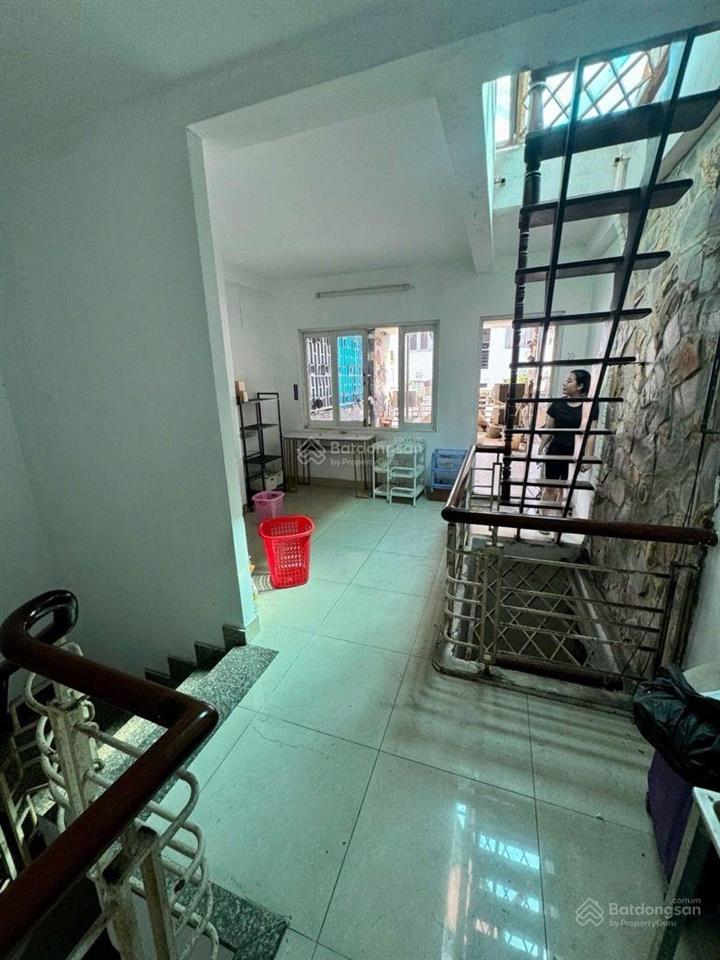 Bán nhà mặt tiền kinh doanh p. tân phú q7  5 tầng  đang thu 25tr/tháng