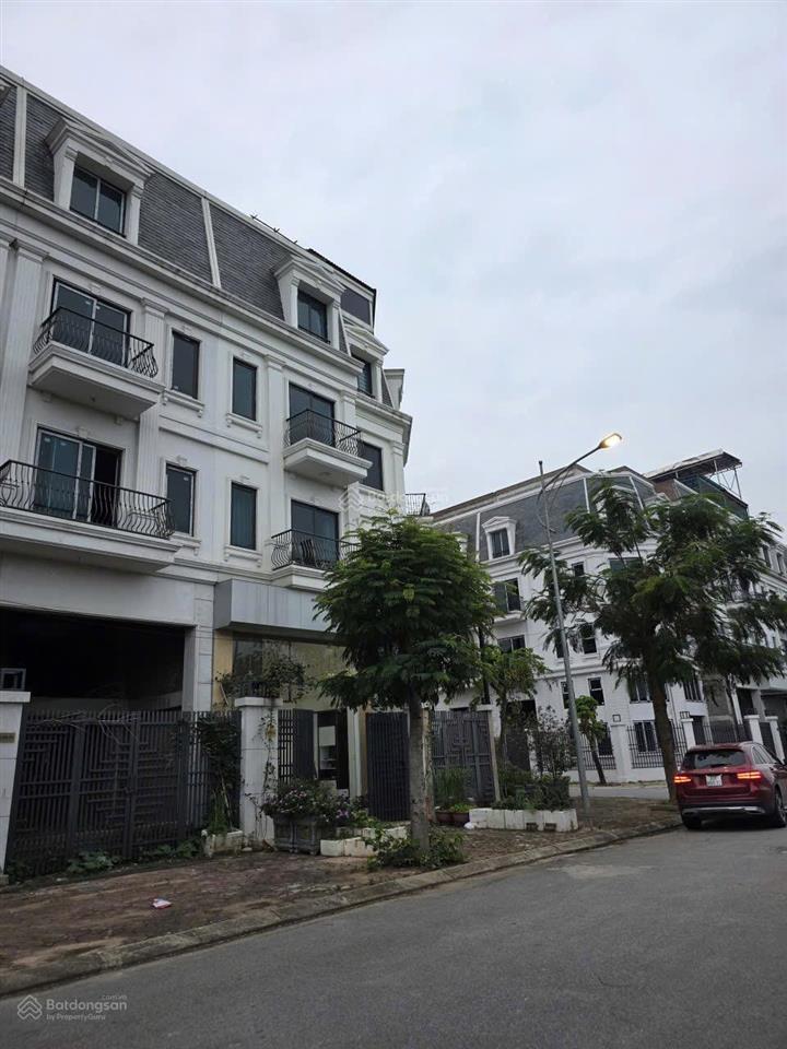 Full nội thất ,sẵn ở ,happy land ,nhà mới xây hoàn thiện xong,full mùi mới