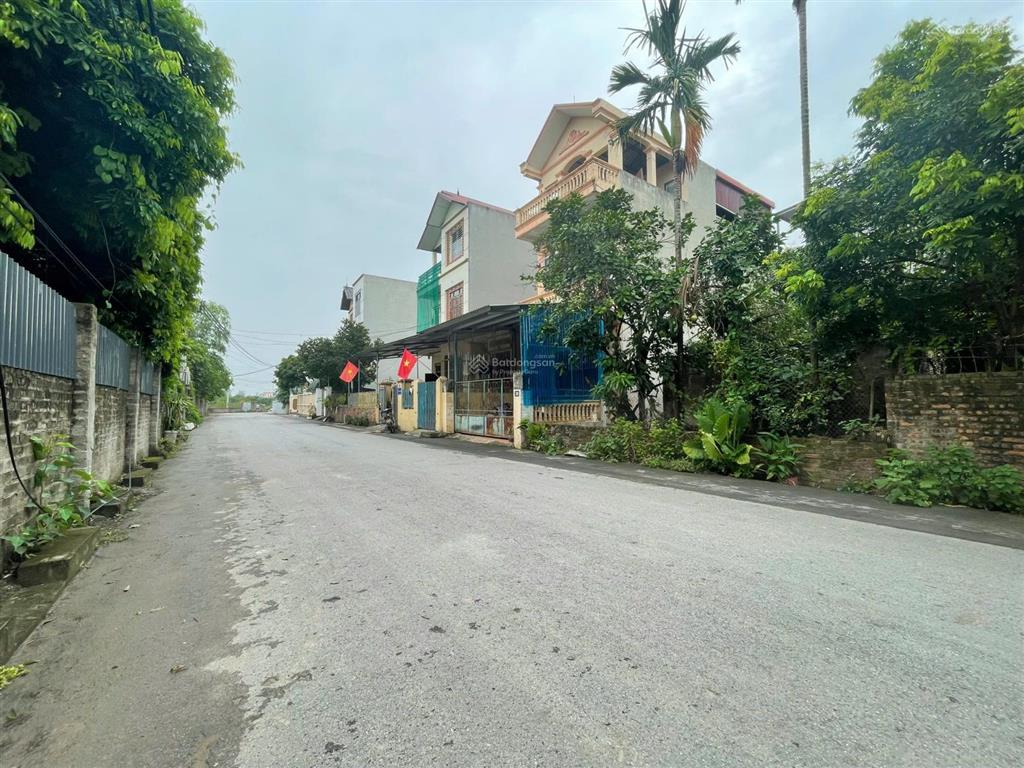 Bán đất bìa làng thôn đoài, xã phúc thịnh, 109m², mặt tiền 7.4m giá thương lượng
