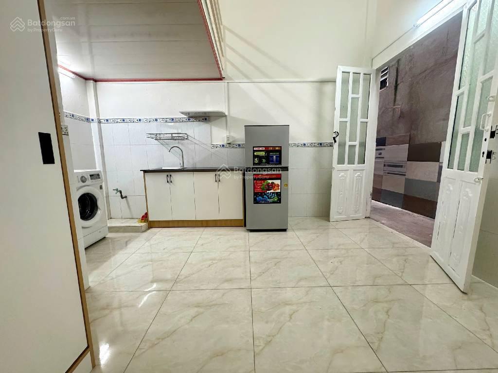 Nhà cấp 4 ngang 5.5m  dòng tiền 20tr/tháng  hẻm mới  gần nguyễn văn linh q7  giá 7.6 tỷ tl
