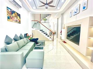 Nhà dt 60m2,ngang 4 ,sổ vuông,nhỉnh 9tỷ