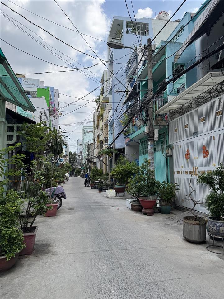 Nhà hiếm bán ,nhà 2 mặt tiền đường diên hồng và yên đỗ.chỉ 9tỷ
ngay chợ bà chiểu ,70m2,hxh