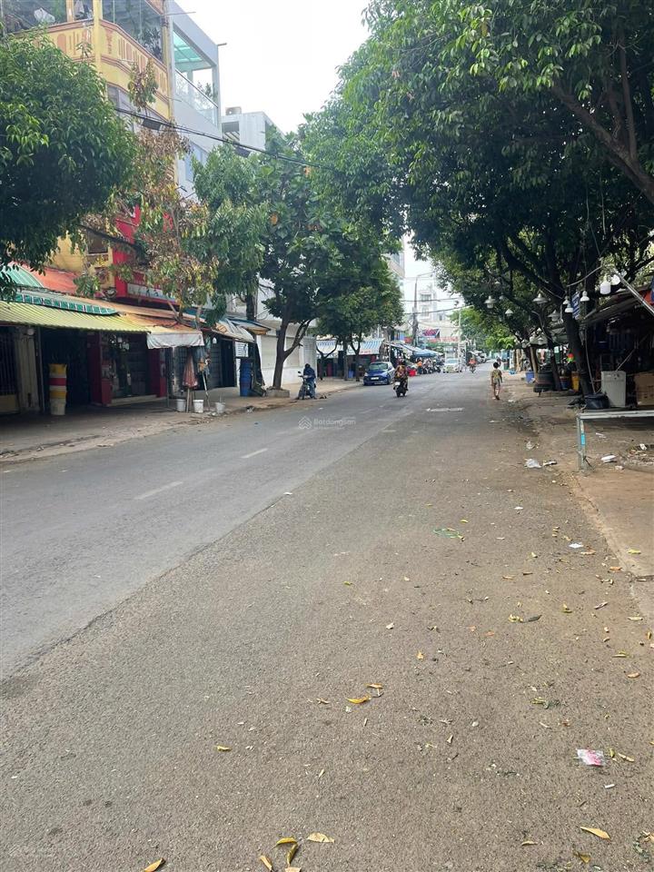 Shophouse mặt tiền đường nguyễn văn phú, p5, q11. ngay chợ sỉ hoa tươi đầm sen. giá 15,3 tỷ tl