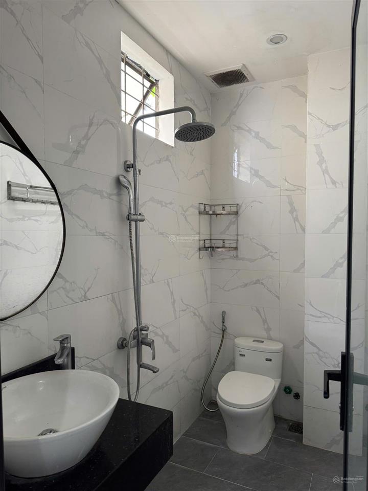 Cho thuê nhà 3 tầng đường 29/3, hoà xuân  diện tích 100m², ngang 5m