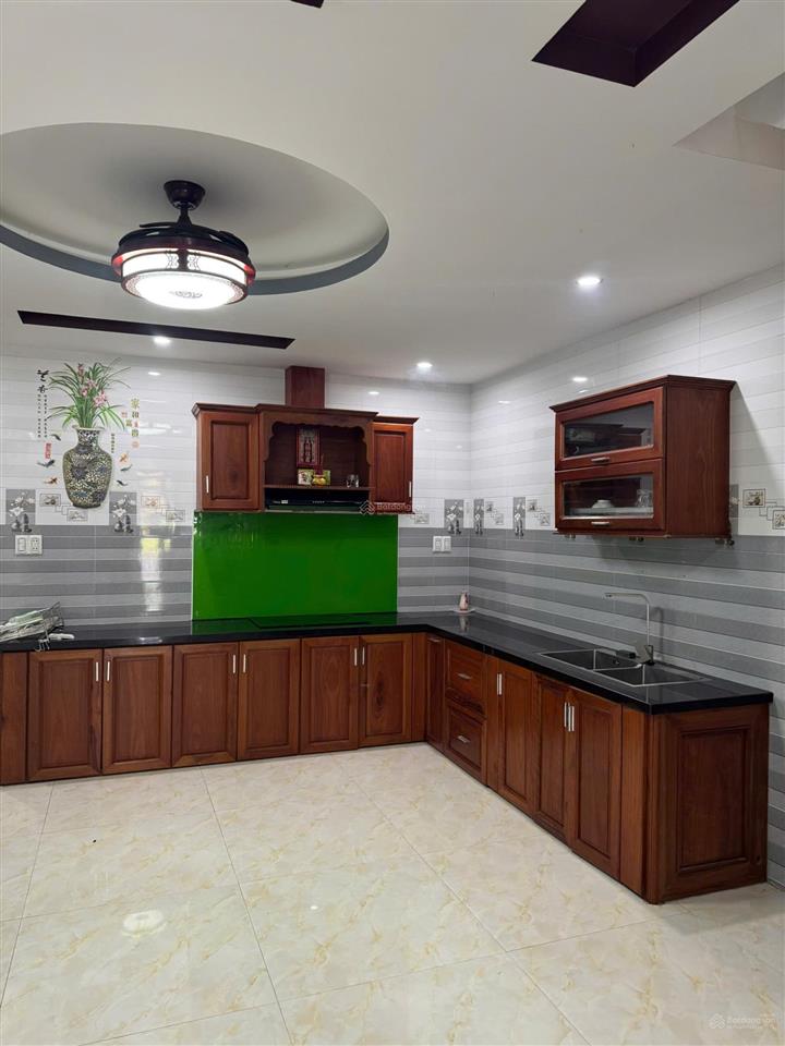 Cho thuê nhà 3 tầng đường 29/3, hoà xuân  diện tích 100m², ngang 5m