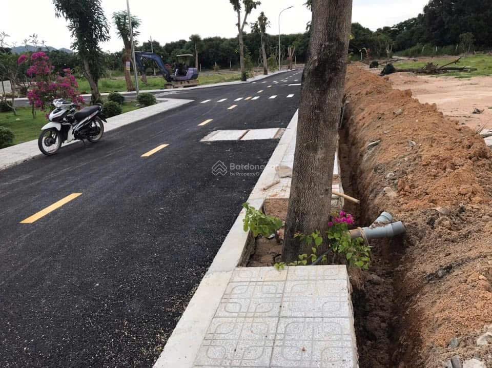Bán lô đất chính chủ  đất đẹp cam lâm, khánh hòa, sát khu vinhomes, dt 105m giá 1,5tỷ