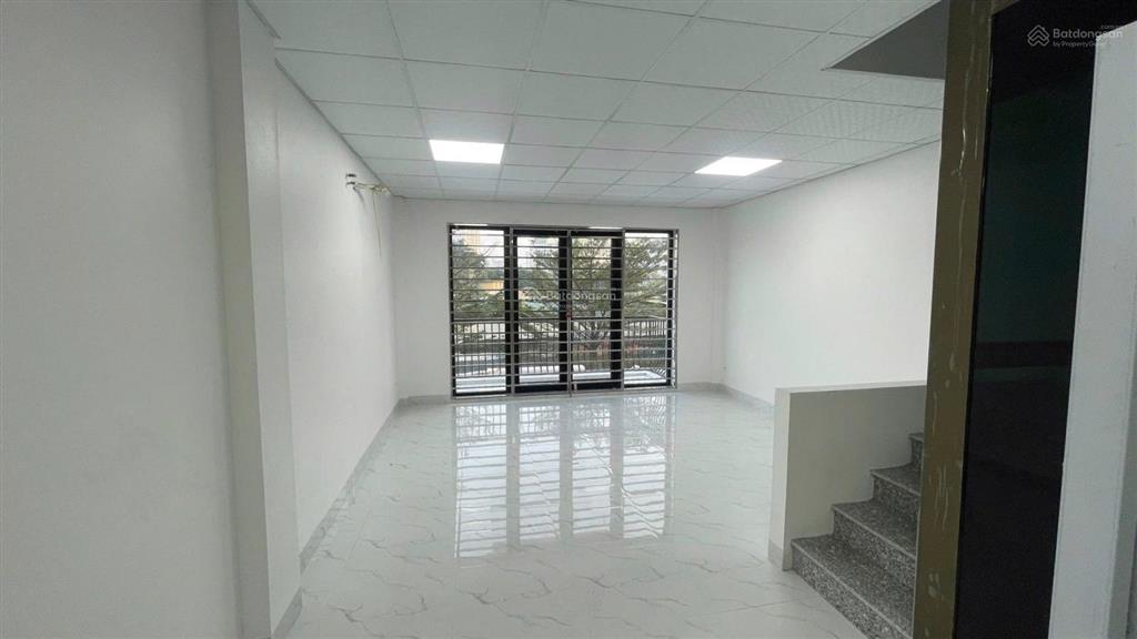 Cho thuê mặt bằng tầng 1 + 2  định công, hà nội