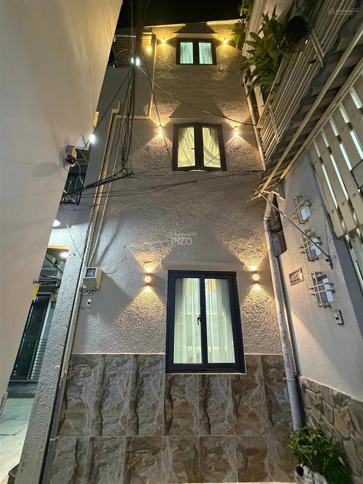 Đại hạ giá! chỉ 6,3tỷ sở hữu căn nhà mới full nội thất  huỳnh văn bánh, 4mx6,2m, 3 tầng sân thượng