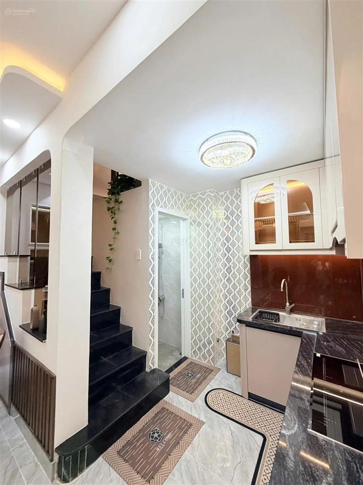 Đại hạ giá! chỉ 6,3tỷ sở hữu căn nhà mới full nội thất  huỳnh văn bánh, 4mx6,2m, 3 tầng sân thượng