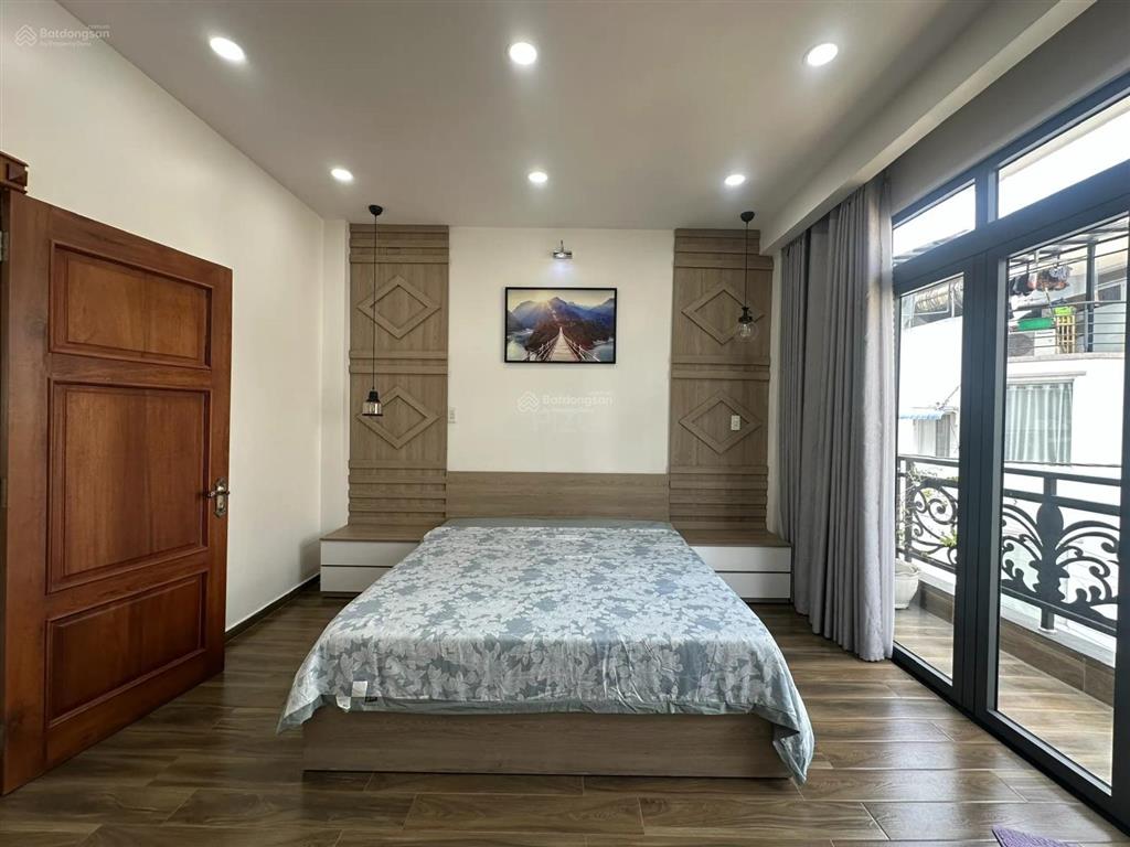 Hẻm cá mập! nhà đẹp lê văn duyệt  bt ngang 4.85mx12.75m,3 tầng sân thượng giá 15,5tỷ thương lượng