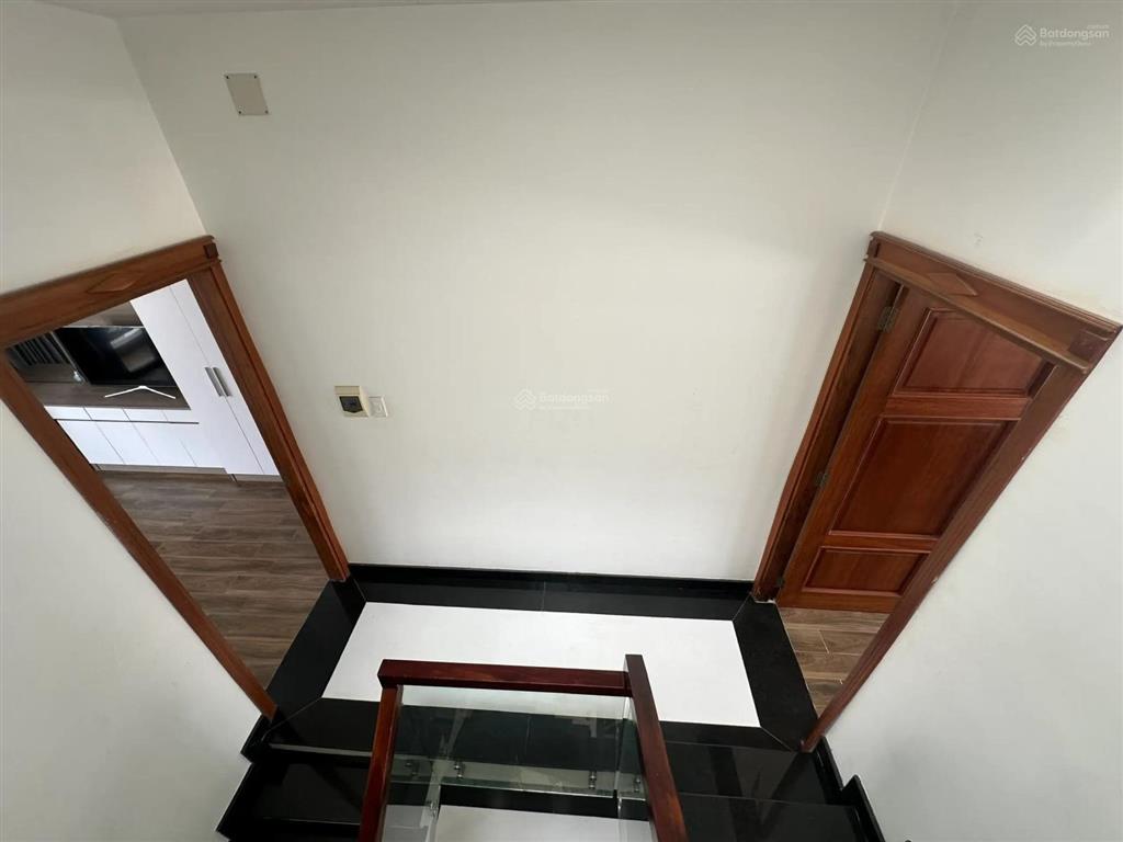 Hẻm cá mập! nhà đẹp lê văn duyệt  bt ngang 4.85mx12.75m,3 tầng sân thượng giá 15,5tỷ thương lượng