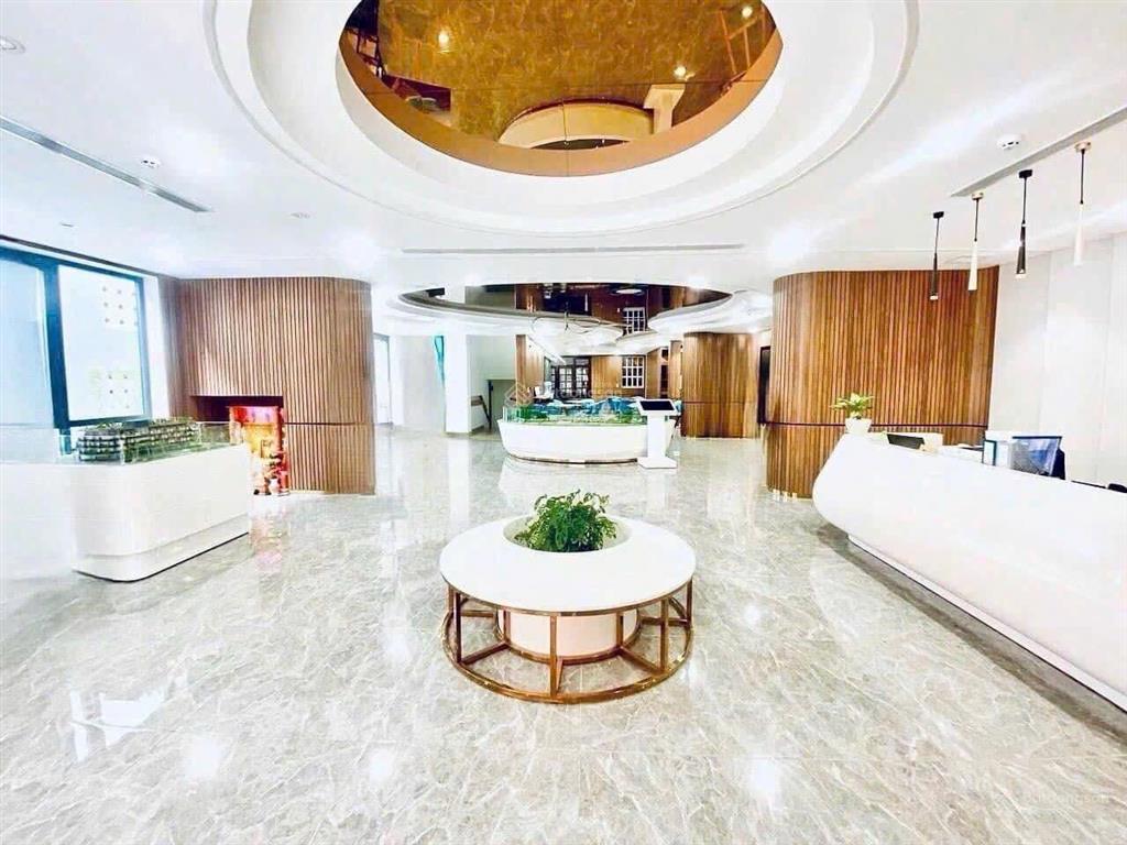 Bán nhà nguyễn du 364.25m²  mặt tiền ngang 11.75m  5 tầng  thu 20.000 usd/tháng  giá 450 tỷ