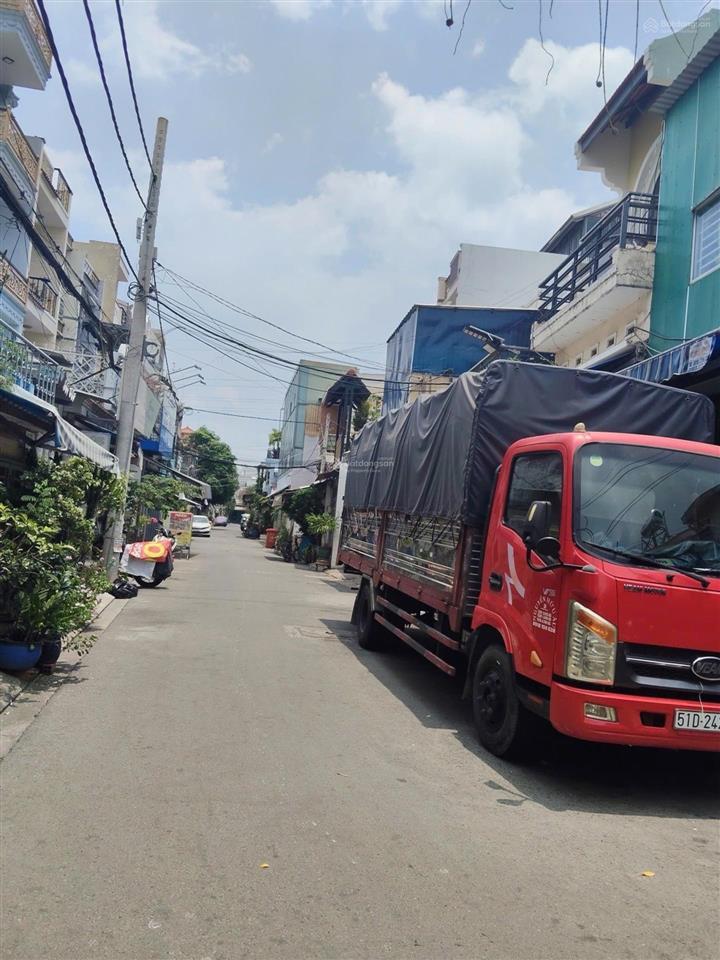 Nhà đẹp đường số 16 gần lê văn quới | 3 tầng | 4,3 x 19m | chỉ 6,38 tỷ