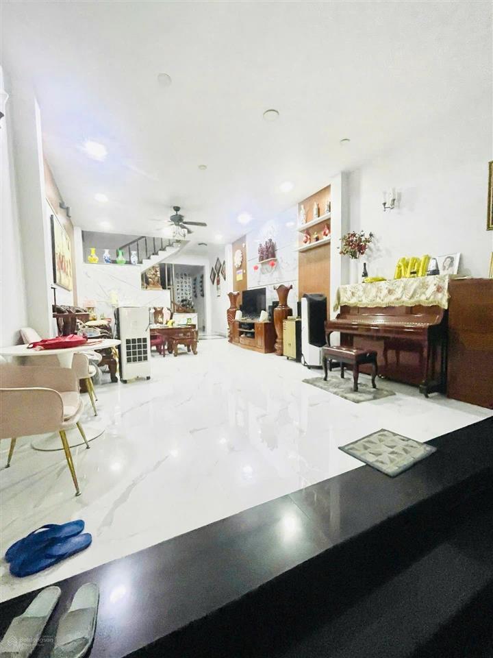 Mặt tiền kinh doanh siêu đẹp, nguyễn cửu đàm  tân phú  5 x 32m  3 tầng  ( nhỉnh 26tỷ )