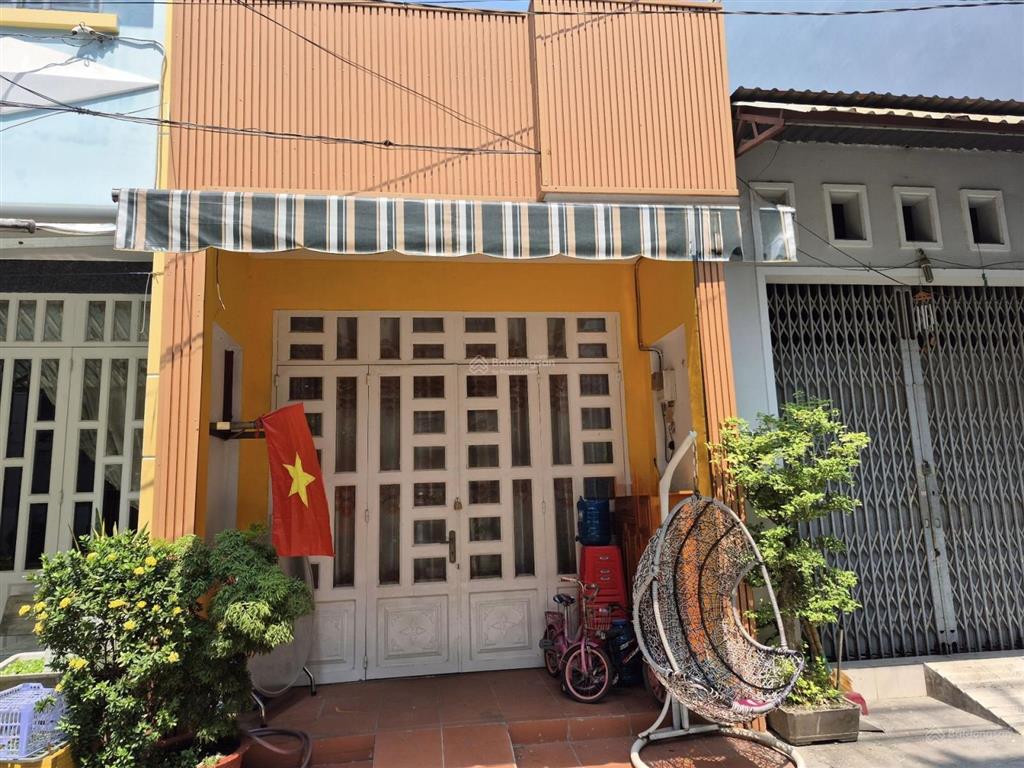 Nhà đẹp đô đốc chấn gần tân kỳ tân quý hẻm xe hơi 4 x 18m  nhỉnh 5tỷ