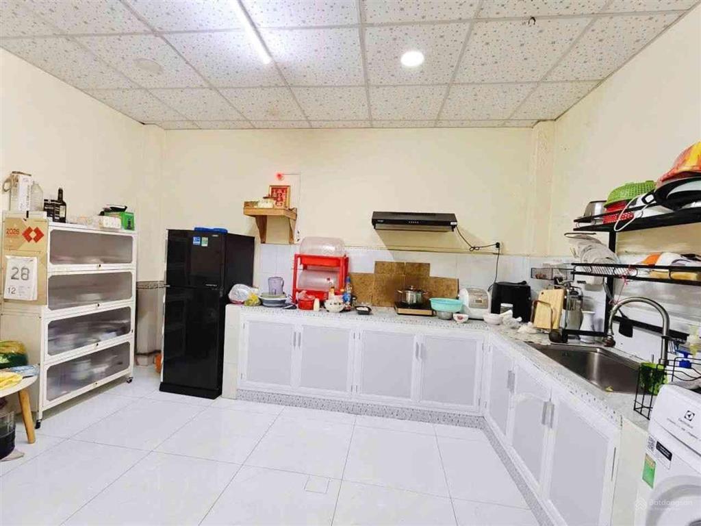 Mặt tiền kinh doanh gần lê trọng tấn  4 x 14m  nhỉnh 6tỷ