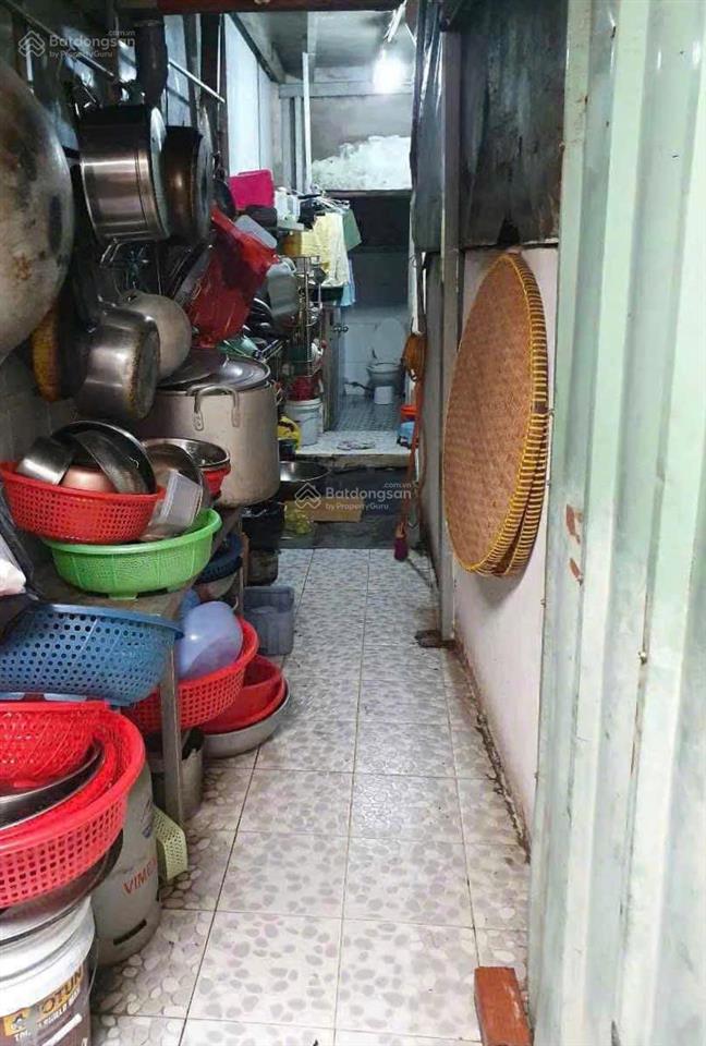 [chính chủ] bán đất tặng nhà cấp 4  2 mặt tiền hẻm xe hơi  sát quận 1