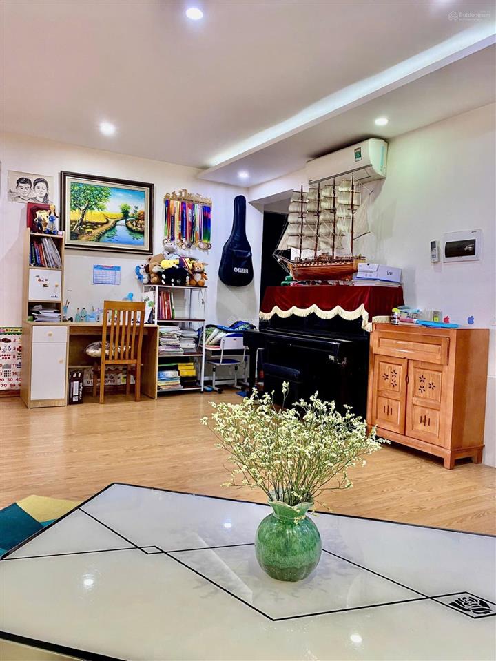 Chủ nợ bank bán gấp nhà 2t, 60m2, 12,9tỷ ngõ rộng cách ô tô tránh 50m gần c vượt mai dịch cầu giấy