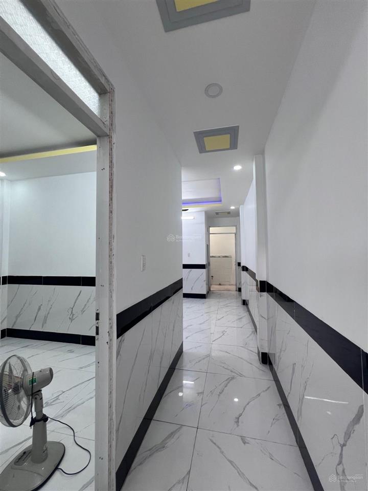 Tài chính hẹp  nhà rộng sát vin  69m2 ngang 5m  hiếm