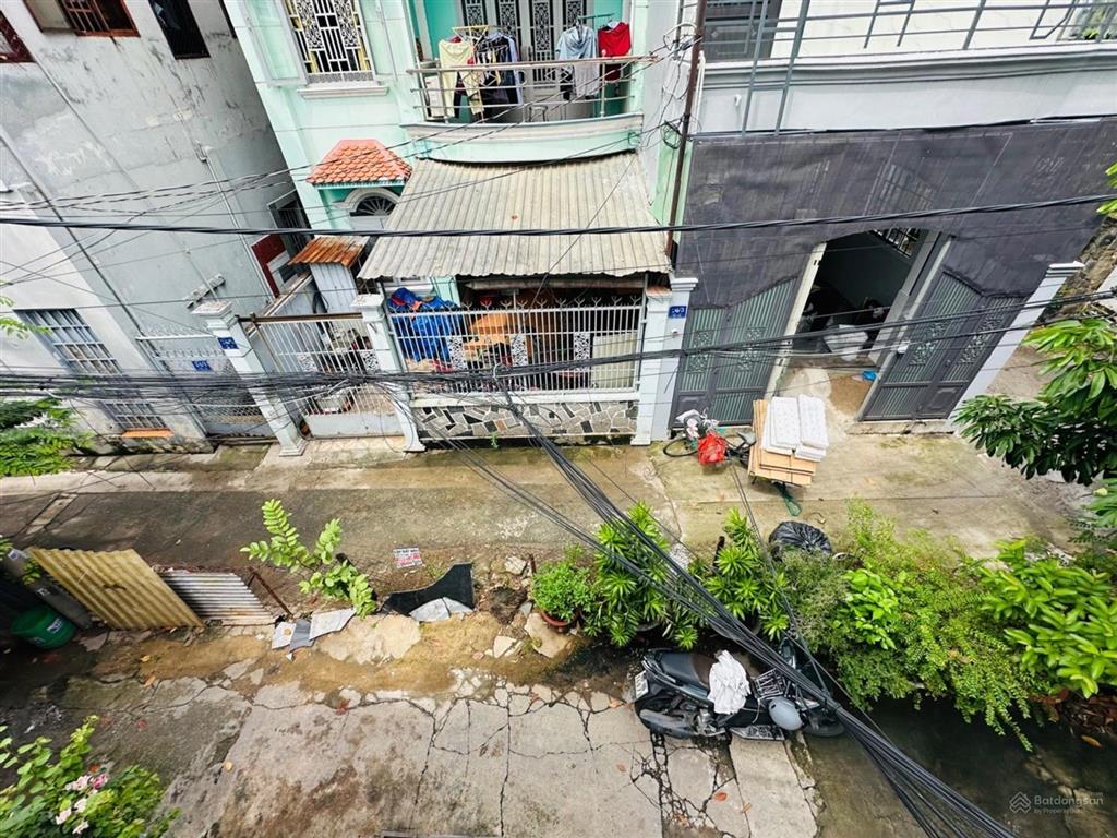 Lô góc, sát mặt tiền  nhà 2 tầng ngay ql13  3.x tỷ