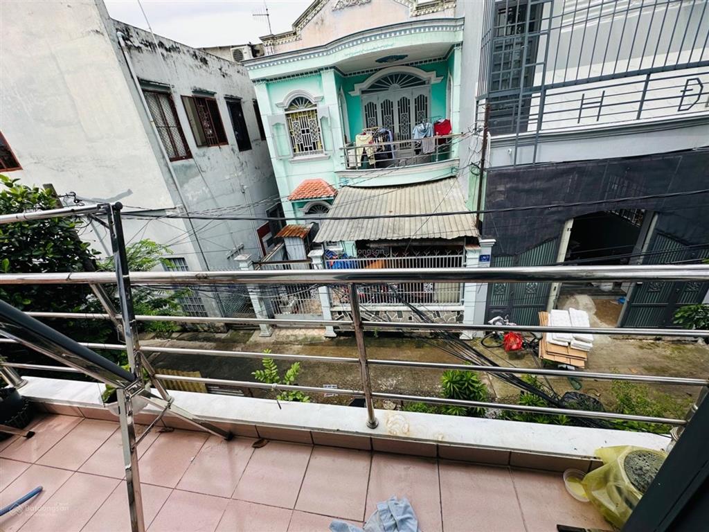 Lô góc, sát mặt tiền  nhà 2 tầng ngay ql13  3.x tỷ