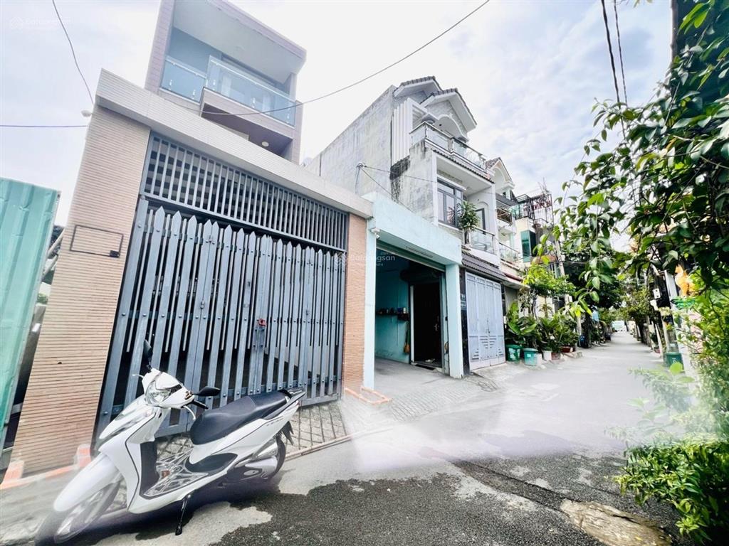 Lbv hoàn mỹ  3 tầng xe hơi ngủ trong nhà  82m2  hoàn công đủ  0933 178 ***