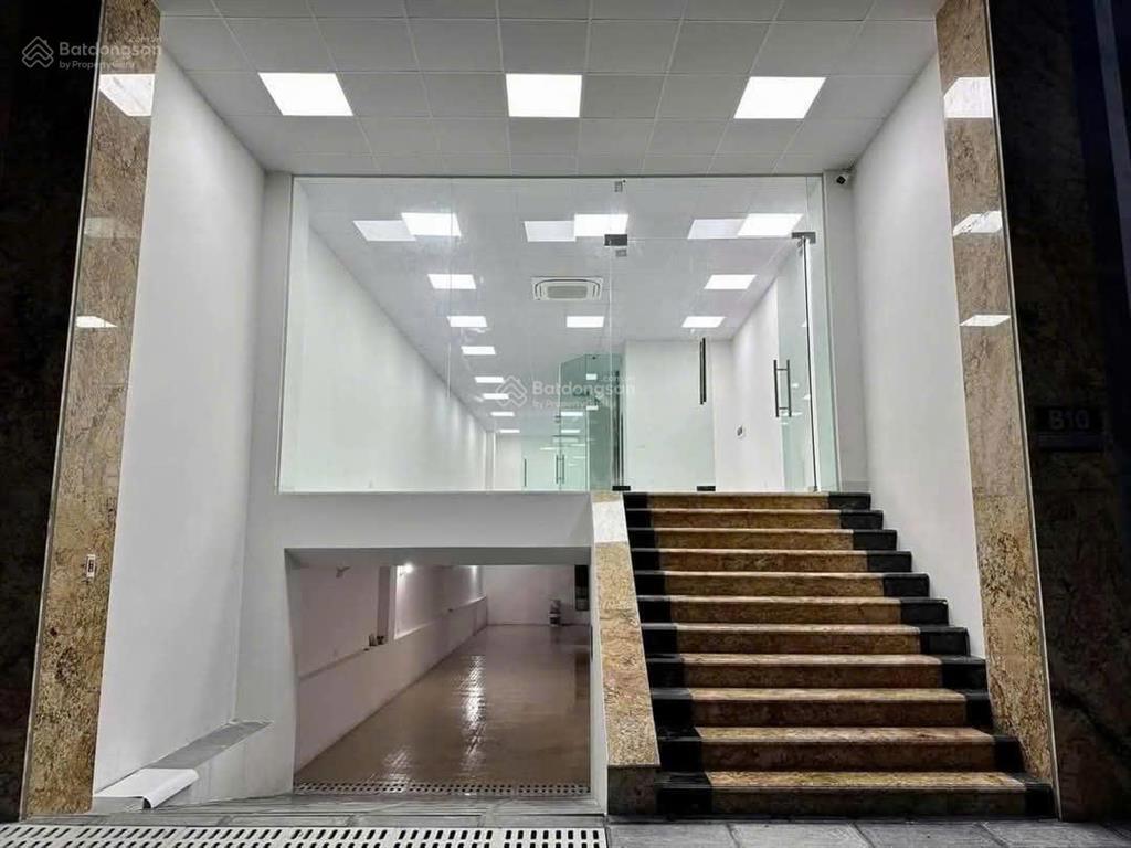 Thật 100%! bán tòa văn phòng 10 tầng khu đấu giá yên xá  phùng hưng dtich 130m2 mt6.3m giá 42 tỷ