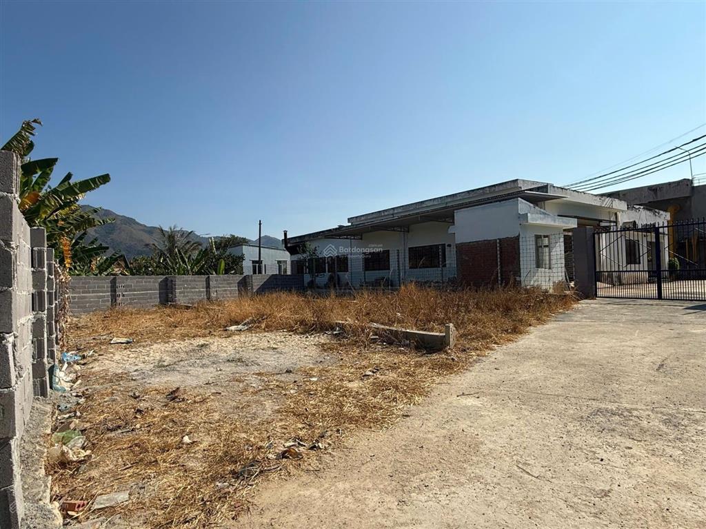 Bán đất hẻm hương lộ 46, 18,6 triệu / m2, 102 m2, đường hương lộ 46, vĩnh trung, nha trang
