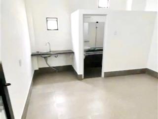 140m2, kẹt tiền bán rẻ nhà 5 tầng, hà huy giáp, apđ, q12, 7.1 tỷ, (ngay cđ điện lực)  45tr/th