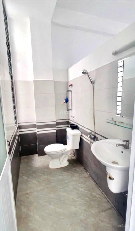 140m2, kẹt tiền bán rẻ nhà 5 tầng, hà huy giáp, apđ, q12, 7.1 tỷ, (ngay cđ điện lực)  45tr/th
