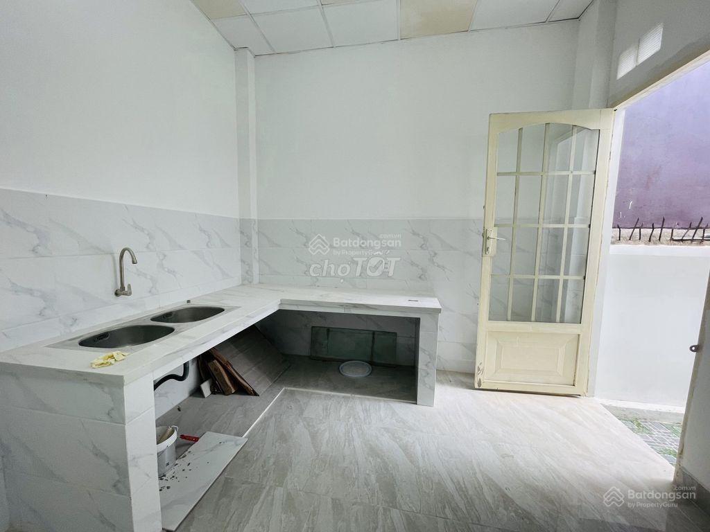 Bán đất tặng nhà 1 trệt hẻm 1041 trần xuân soạn, dt 96m2  giá 6,9 tỷ