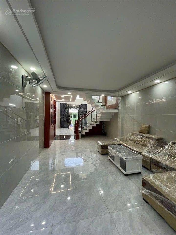 Bán nhà bình tân giáp tên lửa diện tích 4.5m 16m kết cấu 5 tầng mới đẹp, gồm 4pn + 5wc