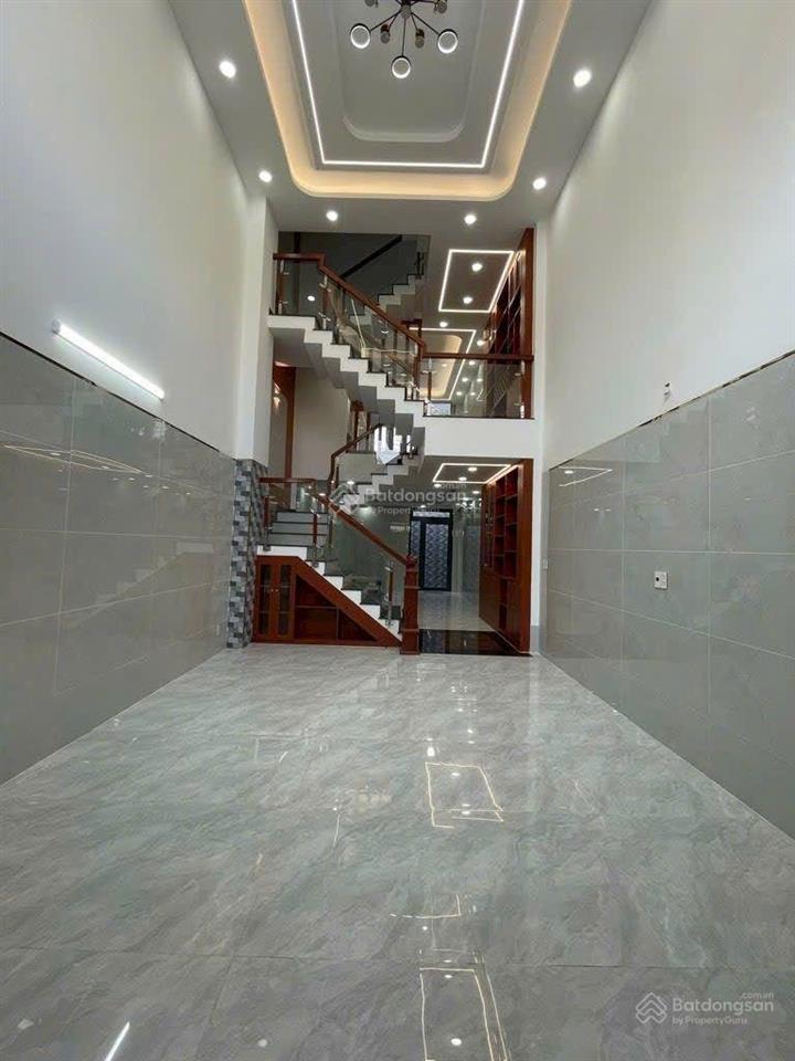 Bán nhà bình tân giáp tên lửa diện tích 4.5m 16m kết cấu 5 tầng mới đẹp, gồm 4pn + 5wc