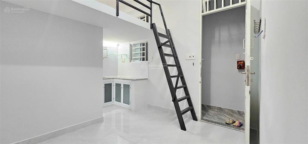 Phòng trọ bình dân phú nhuận (có gác,bếp,wc,cửa sổ)
