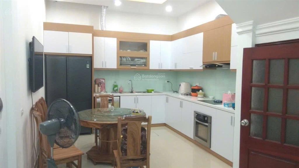 Phân lô  50m2  ô tô ngủ trong nhà  100m ra mặt phố