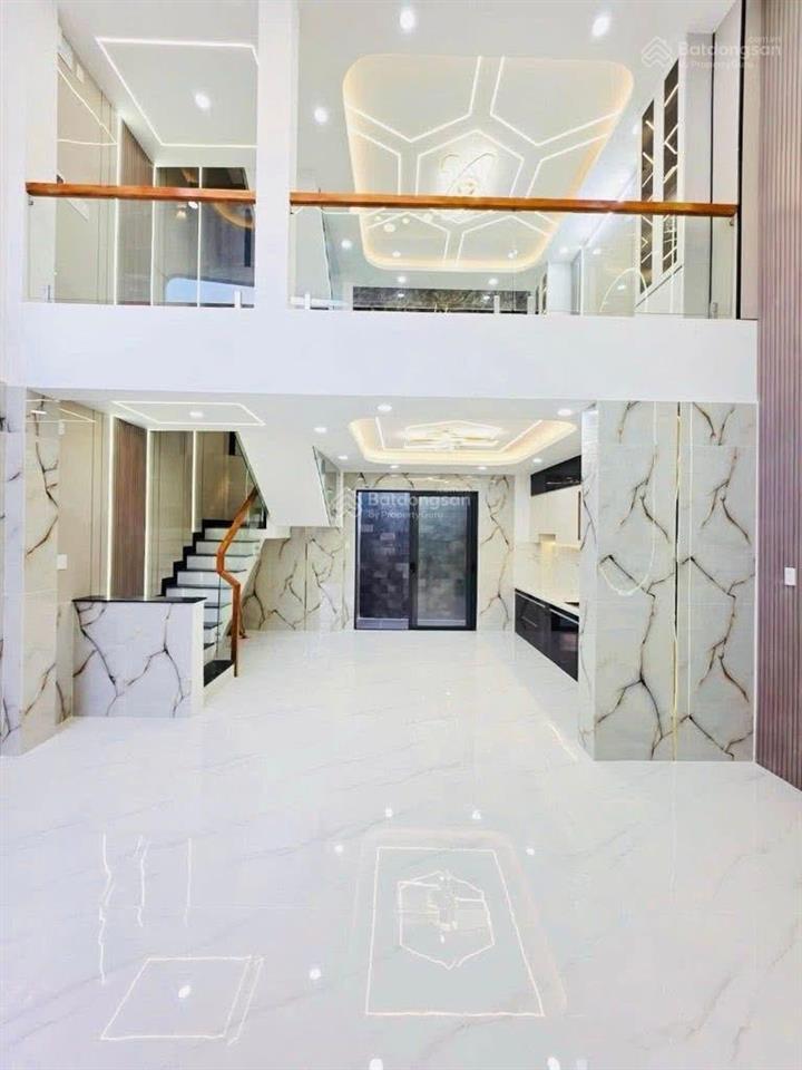 Hẻm ô tô 1/ lê lợi ngay đh công nghiệp ngang 4.5m4 tầng