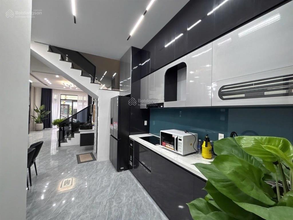 Nhà 4 tầng mới trung tâm hoà cường gần trường đại học