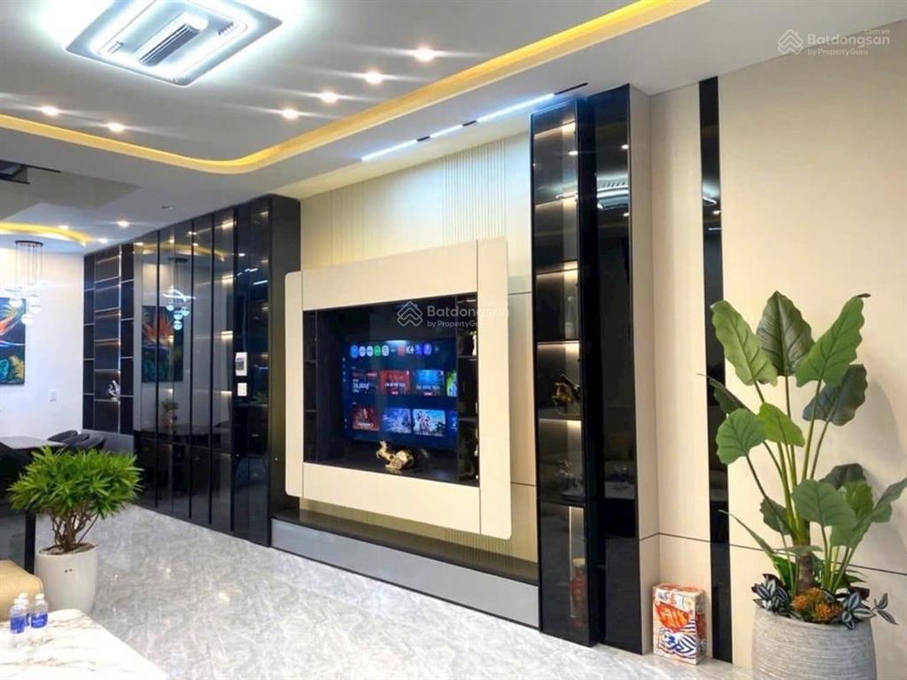 Nhà 4 tầng mới trung tâm hoà cường gần trường đại học