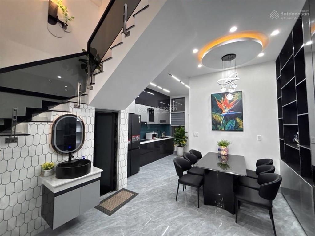 Nhà 4 tầng mới trung tâm hoà cường gần trường đại học