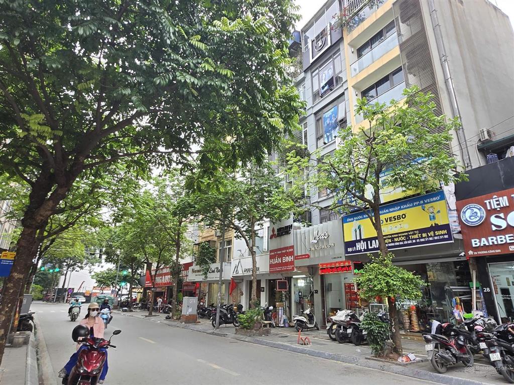 Chính chủ cần bán gấp nhà mặt phố trương công giai kinh doanh sầm uất ngày đêm giá 16.9 tỷ.