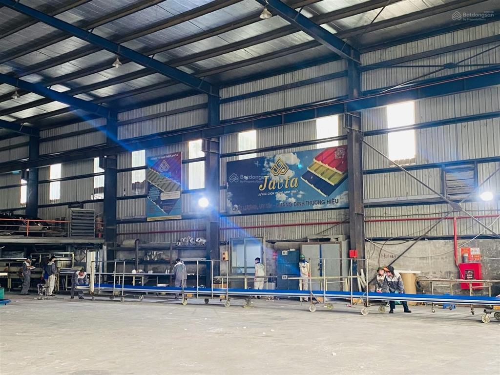 Chính chủ , cần chuyển nhượng 5000m2 kho xưởng nhà máy hoạt động sẵn  thanh trì  hà nội