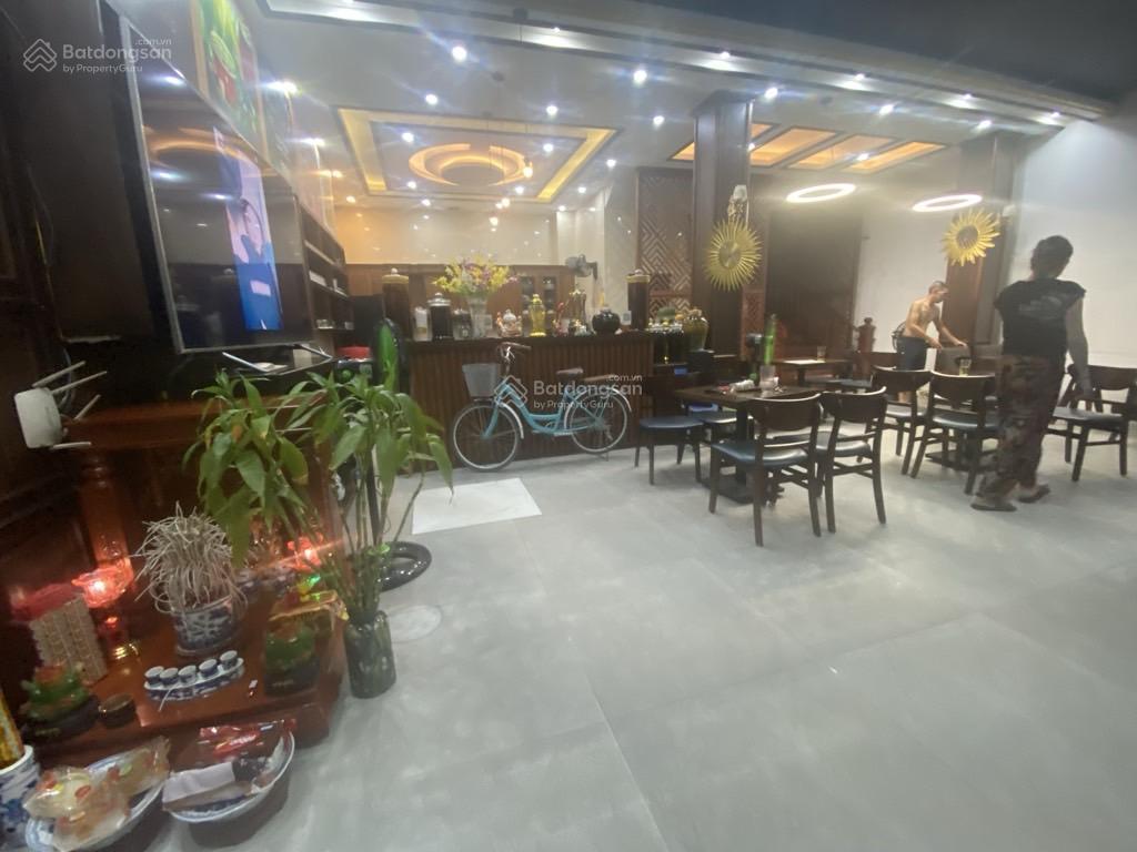 Hàng hiếm thị trường lô góc + dòng tiền + trục kinh doanh