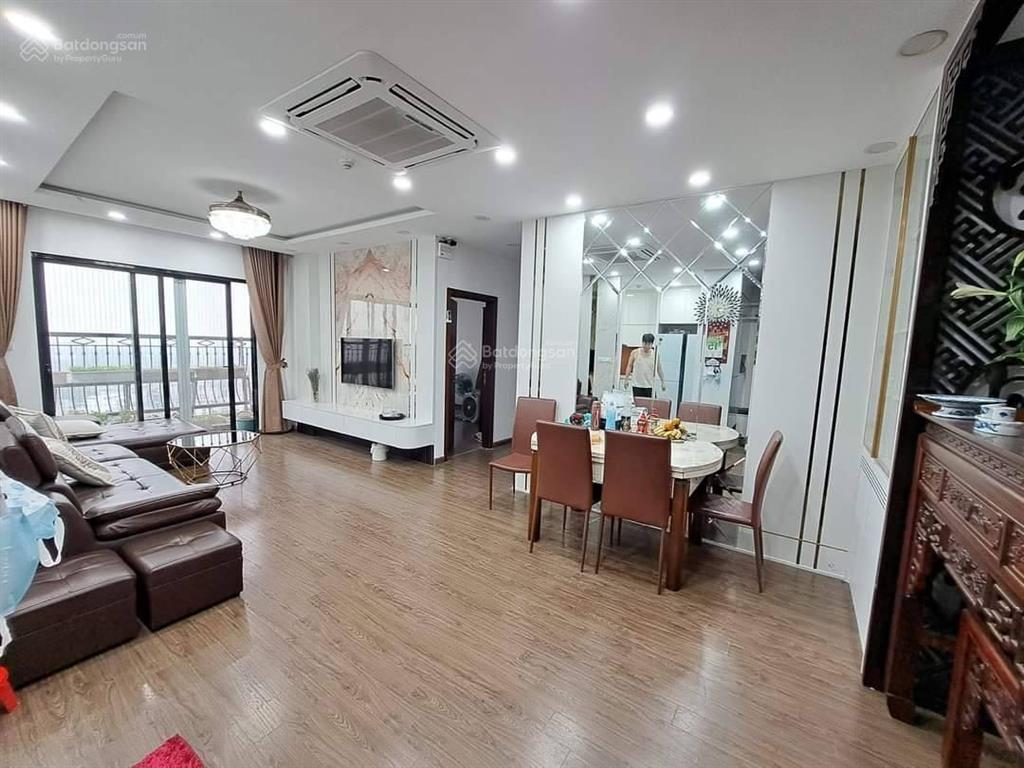 Bán căn hộ cc 3pn 2wc tại khu đô thị vĩnh hoàng 87m2 view hồ.