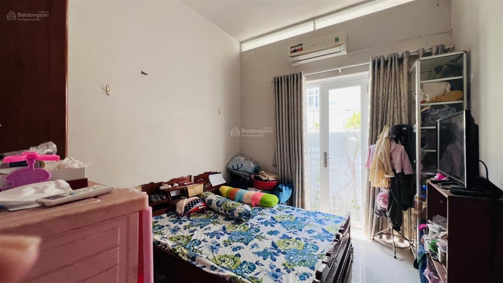 Siêu rẻ nhà trung tâm 3 mặt tiền  ngang 7 mét